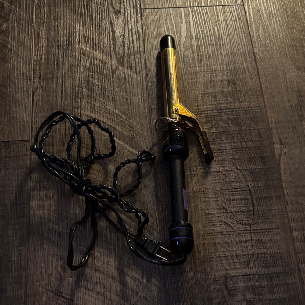 Hot Tools Curling Iron